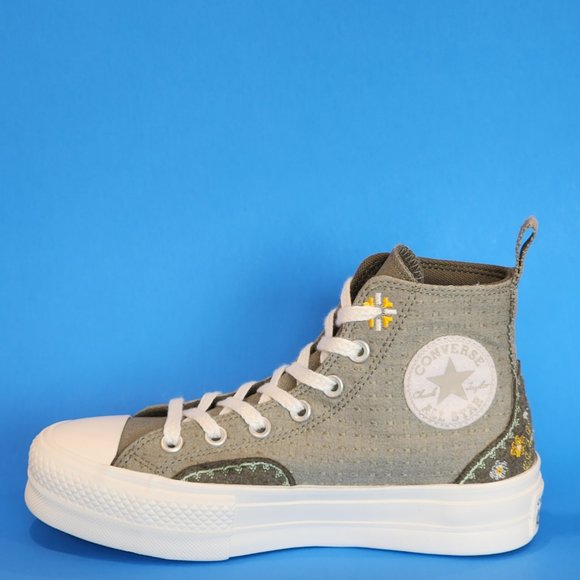 Converse CTAS Hi Lift Autumn Embroidery Women's Platform Sneakers A05069C NWT - Picture 3 of 6
